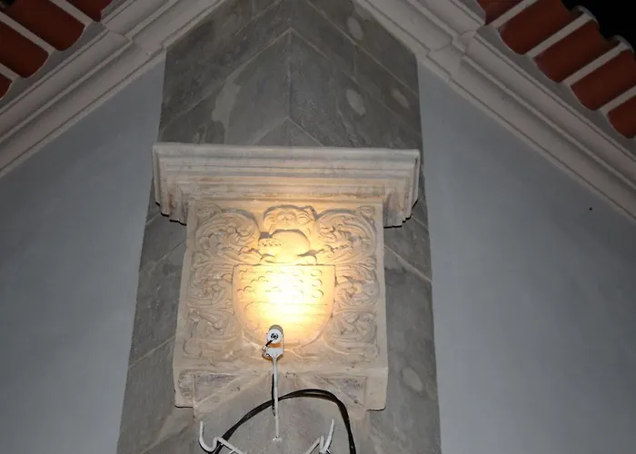 公寓 Historic Hideaway 阿威罗