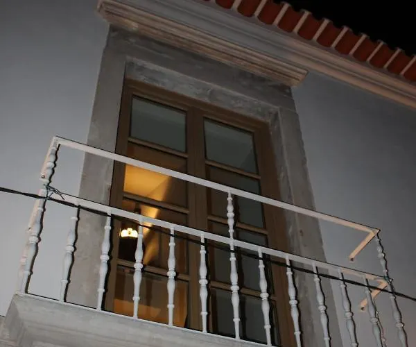 Historic Hideaway * 阿威罗